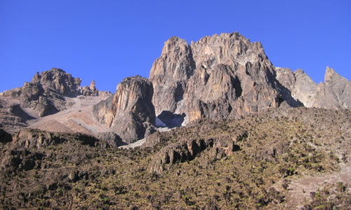 mt kenya hiking